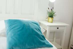 Cozy Montalbano Studios by Irundo