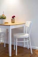 Cozy Montalbano Studios by Irundo