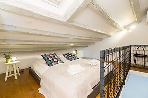 Cozy Montalbano Studios by Irundo