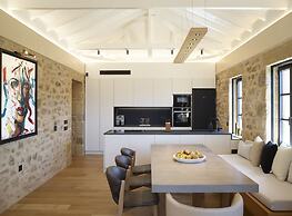 Villa with outdoor pool for 8 persons