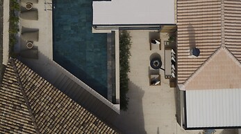 Villa with outdoor pool for 8 persons