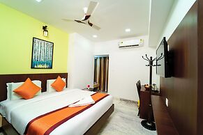 Hotel Grand Padappai Residency