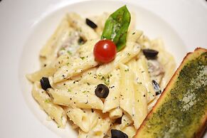 Hotel Grand Padappai Residency