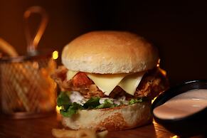 Hotel Grand Padappai Residency