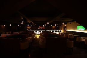 Hotel Grand Padappai Residency