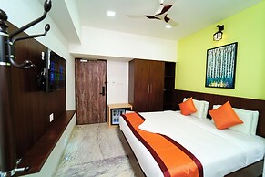 Hotel Grand Padappai Residency