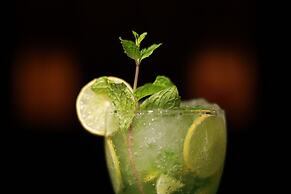 Hotel Grand Padappai Residency