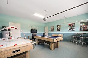 8 Bedroom Movie Theater In Home Champions Gate! 8 Villa by RedAwning