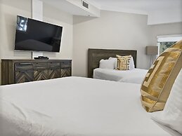 B11 Powder Run 2 Bedroom Condo by RedAwning