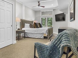 B11 Powder Run 2 Bedroom Condo by RedAwning