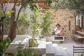 Inotropes Boutique Suites - Adults Only