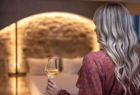 Inotropes Boutique Suites - Adults Only