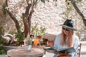 Inotropes Boutique Suites - Adults Only