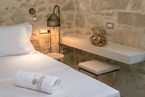 Inotropes Boutique Suites - Adults Only