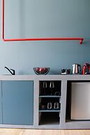 Central 44 Wow Casual Suite