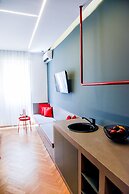 Central 44 Wow Casual Suite