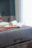 Central 44 Wow Casual Suite