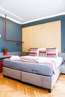 Central 44 Wow Casual Suite