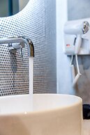 Central 44 Wow Casual Suite