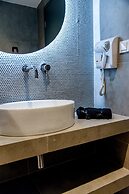 Central 44 Wow Casual Suite