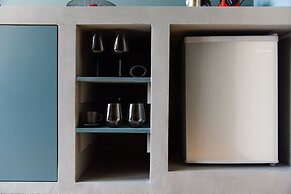 Central 44 Wow Casual Suite