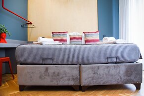 Central 44 Wow Casual Suite