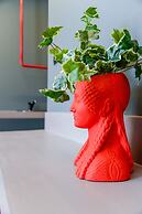 Central 44 Wow Casual Suite