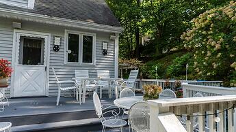 High Street Hideaway