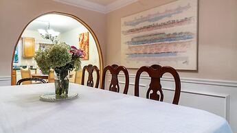 High Street Hideaway