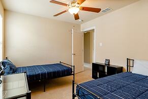 Spacious House BMT Six Flags Seaworld
