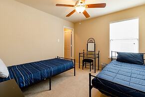 Spacious House BMT Six Flags Seaworld