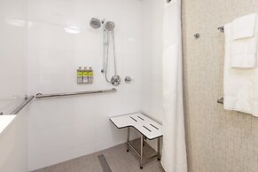 Holiday Inn Express NYC Brooklyn - Sunset Park by IHG