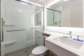 Holiday Inn Express NYC Brooklyn - Sunset Park by IHG