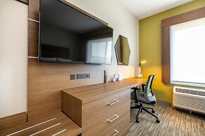 Holiday Inn Express & Suites San Jose Silicon Valley by IHG