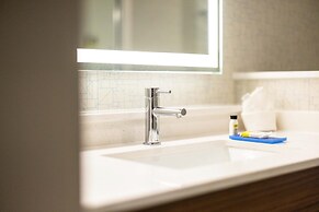 Holiday Inn Express & Suites San Jose Silicon Valley by IHG
