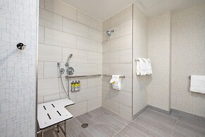 Holiday Inn Express & Suites San Jose Silicon Valley by IHG