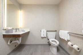 Holiday Inn Express & Suites San Jose Silicon Valley by IHG