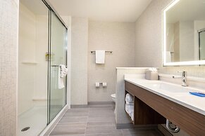 Holiday Inn Express & Suites San Jose Silicon Valley by IHG