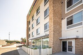 Holiday Inn Express & Suites San Jose Silicon Valley by IHG