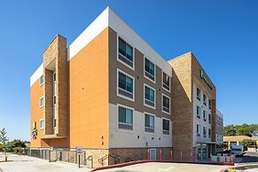 Holiday Inn Express & Suites San Jose Silicon Valley by IHG