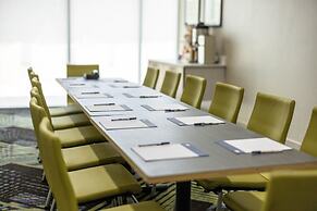 Holiday Inn Express & Suites San Jose Silicon Valley by IHG