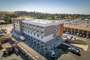 Holiday Inn Express & Suites San Jose Silicon Valley by IHG