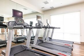 Holiday Inn Express & Suites San Jose Silicon Valley by IHG