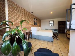Hotel Cacique Real