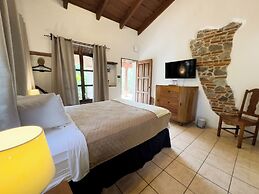 Hotel Cacique Real