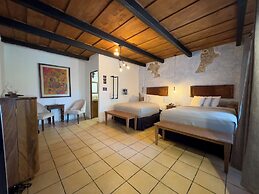 Hotel Cacique Real
