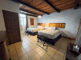 Hotel Cacique Real