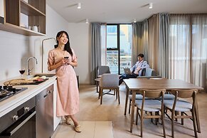 Brady Apartment Hotel Hardware Lane