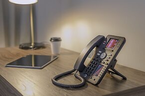 Brady Apartment Hotel Hardware Lane