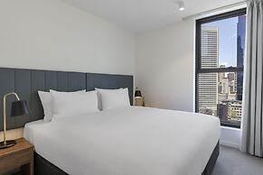 Brady Apartment Hotel Hardware Lane